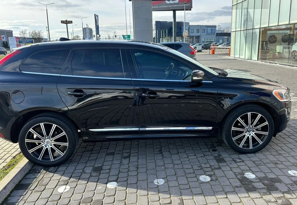 Volvo XC 60 cena 88900 przebieg: 106000, rok produkcji 2016 z Bydgoszcz małe 529